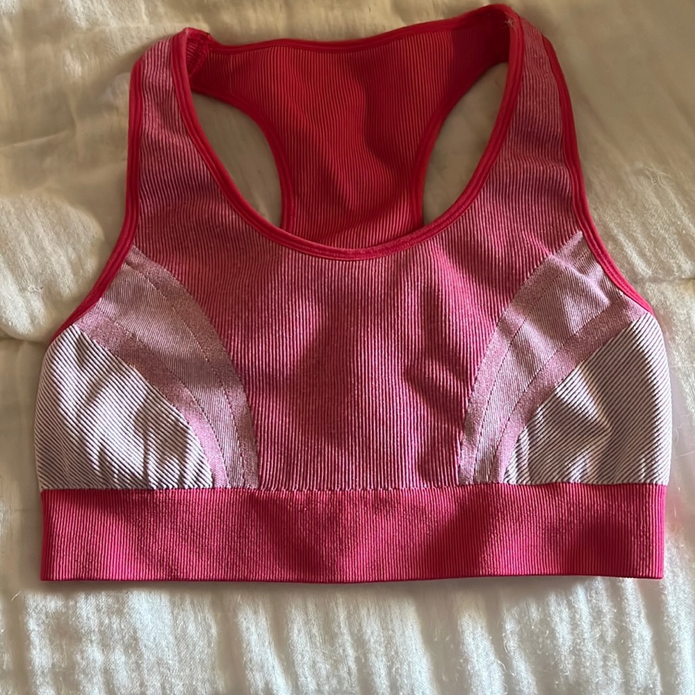 Aerie pink power sports bra!